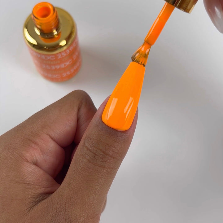 DC DUO GEL MATCHING COLOR 2539 Citrus Affairs
