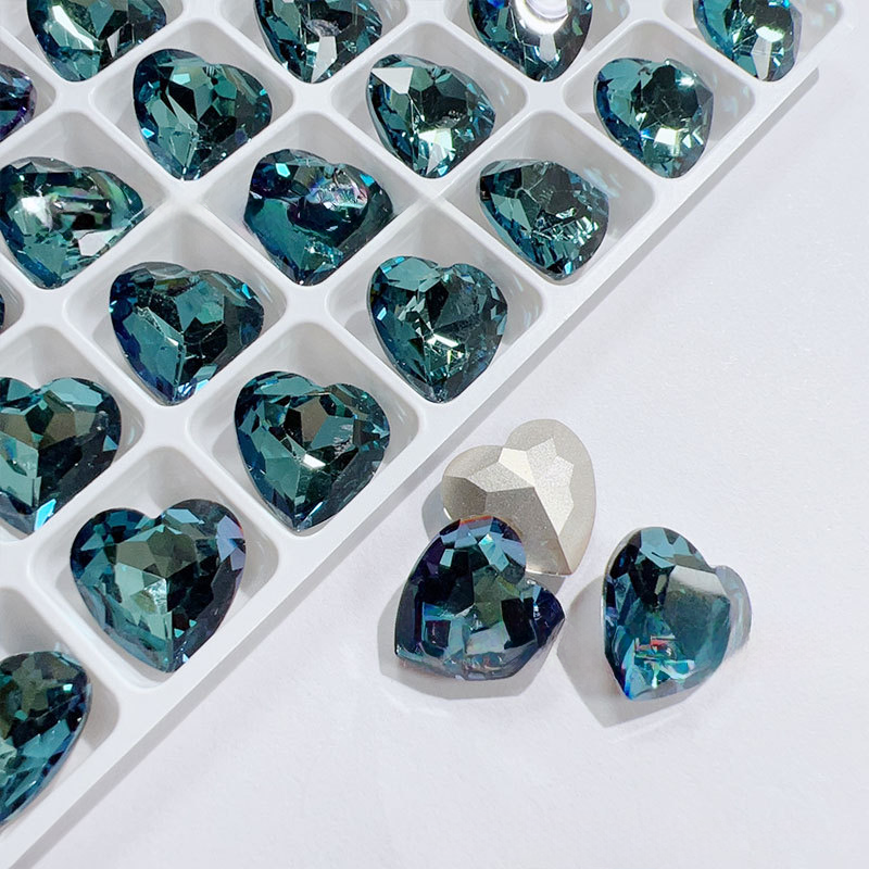 Nail Art Rhinestone Heart (2pcs) - H