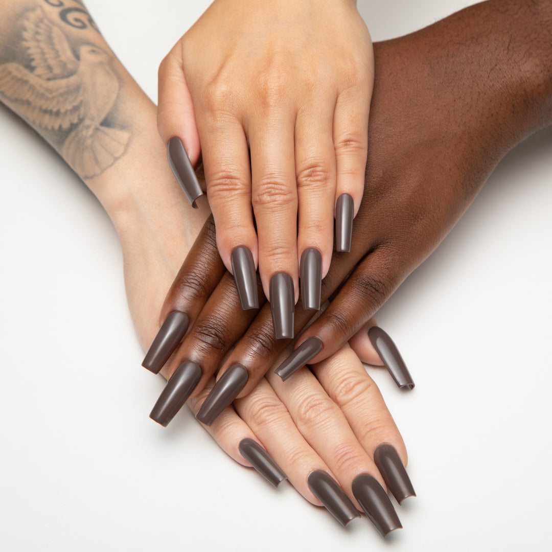 Aprés Gel Couleur HEMA &amp; TPO-free 312 Olive Tapenade - on nails
