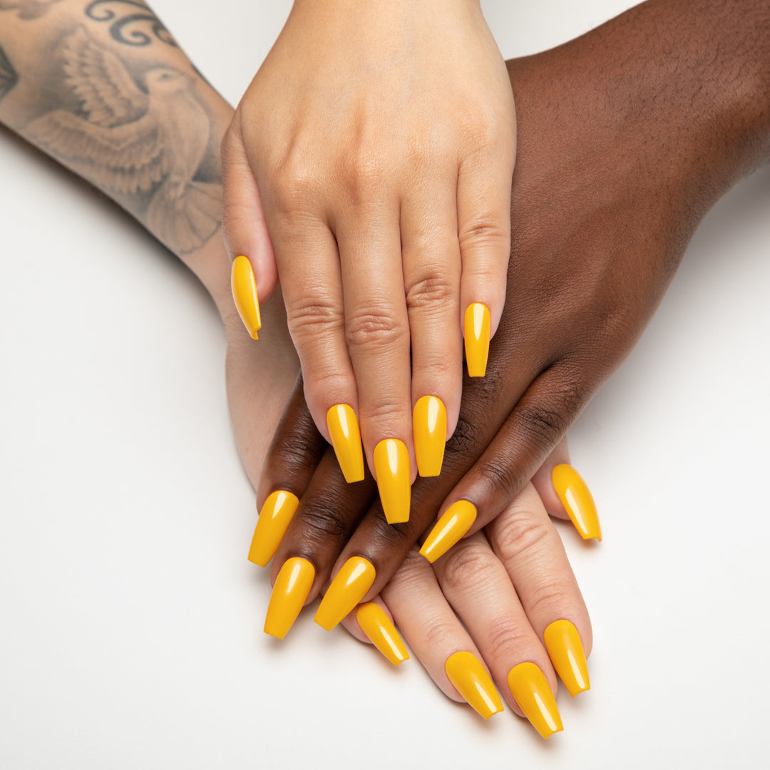 Aprés Gel Couleur HEMA &amp; TPO-free 361 Forever Marigold - on nails