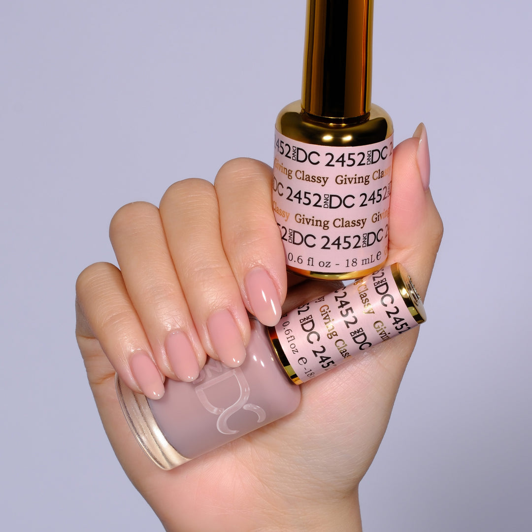 DC DUO GEL MATCHING COLOR 2452 Giving Classy