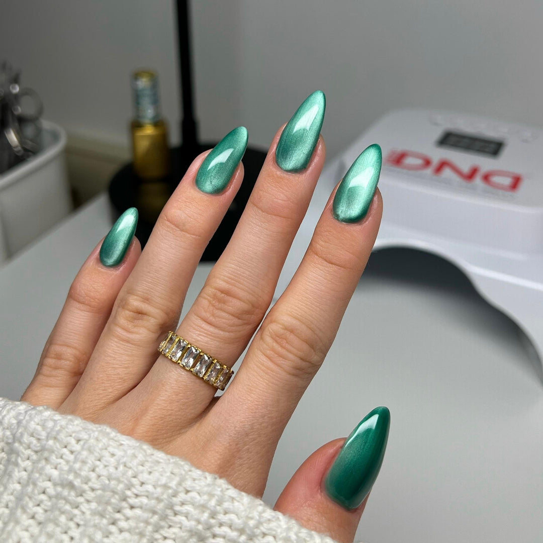 DIVA 9D Mắt Mèo Thủy Tinh 