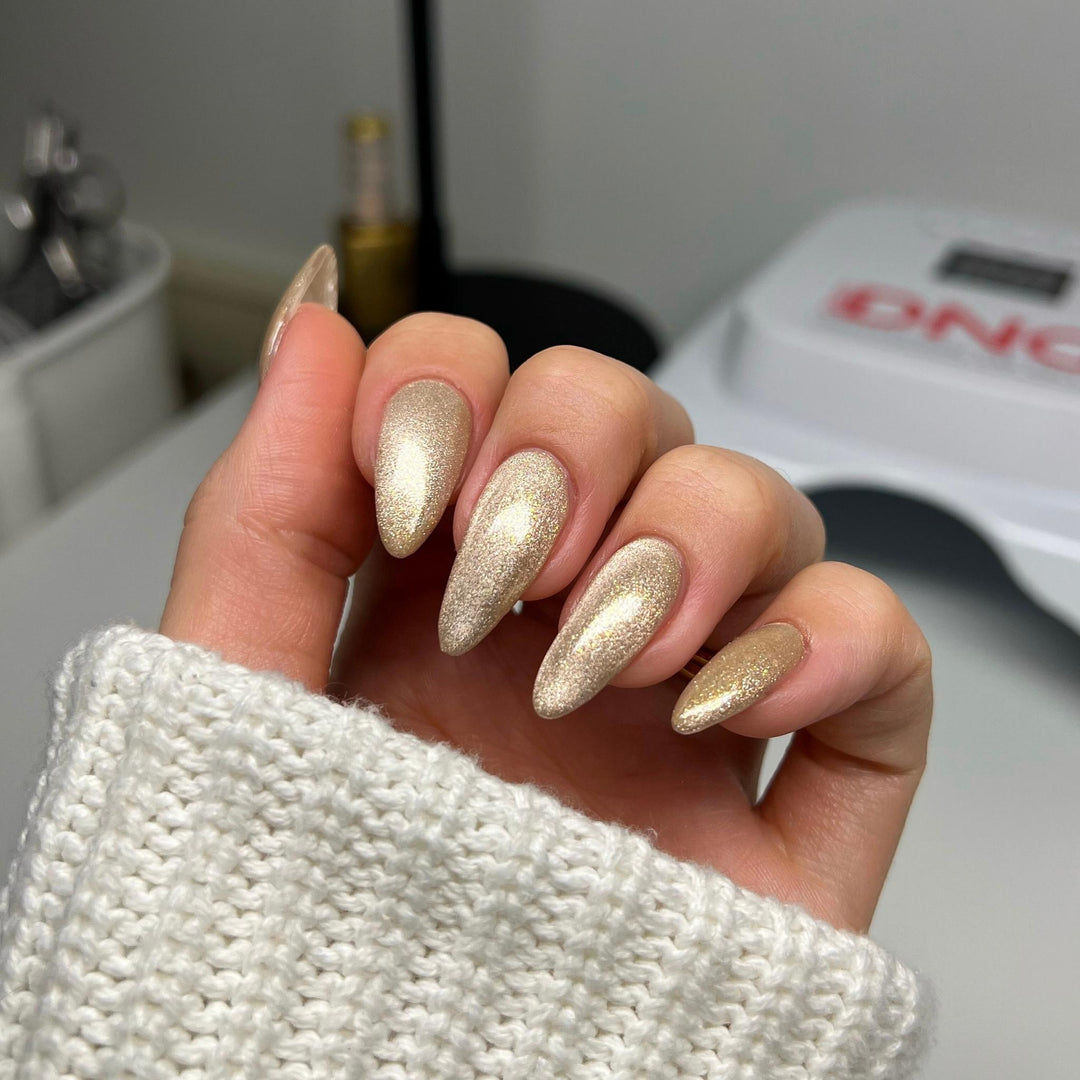 DIVA 9D Mắt Mèo Thủy Tinh 