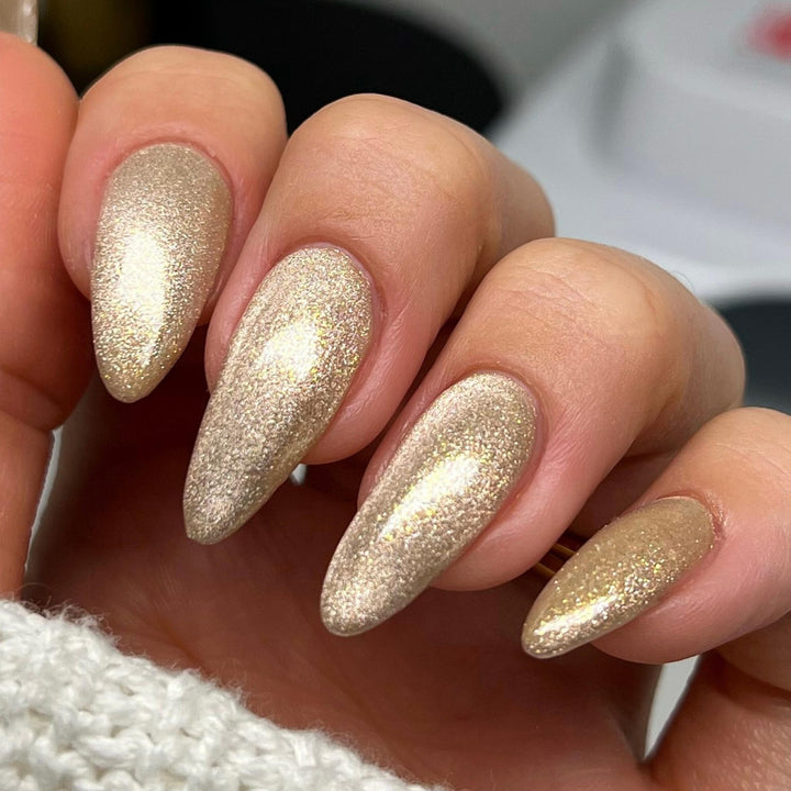 DIVA 9D Mắt Mèo Thủy Tinh 