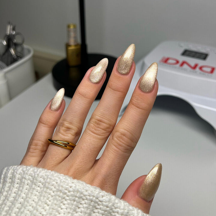 DIVA 9D Mắt Mèo Thủy Tinh 