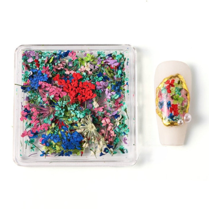 Dried Flowers Nail Art 01