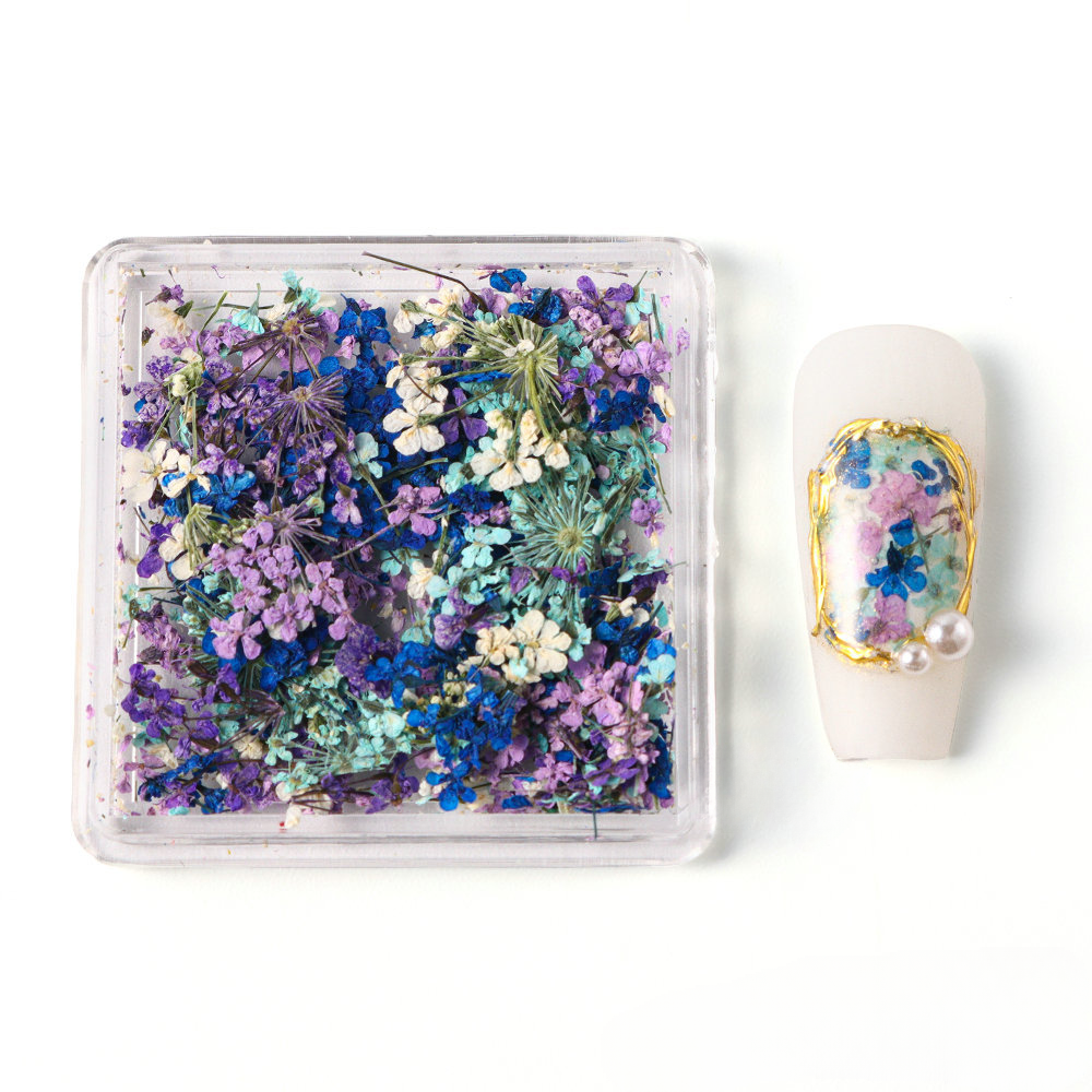 Dried Flowers Nail Art 01