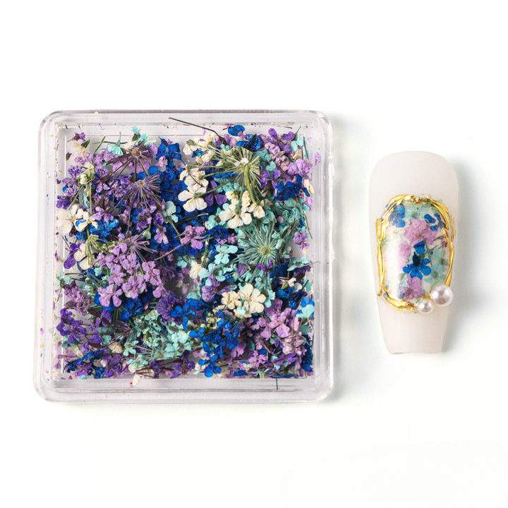 Dried Flowers Nail Art 01
