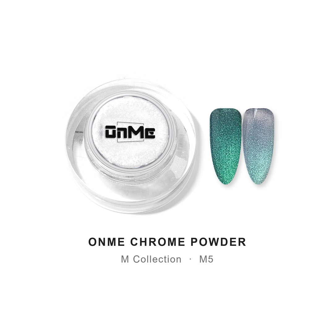 ONME Chrome Powder M5 – emerald green chameleon chrome powder 0.5 g, jar with nail swatches on black base and clear base
