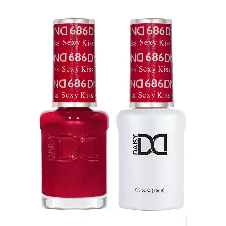 DND Duo 686 Sexy Kiss, gel polish and matching nail lacquer bottles