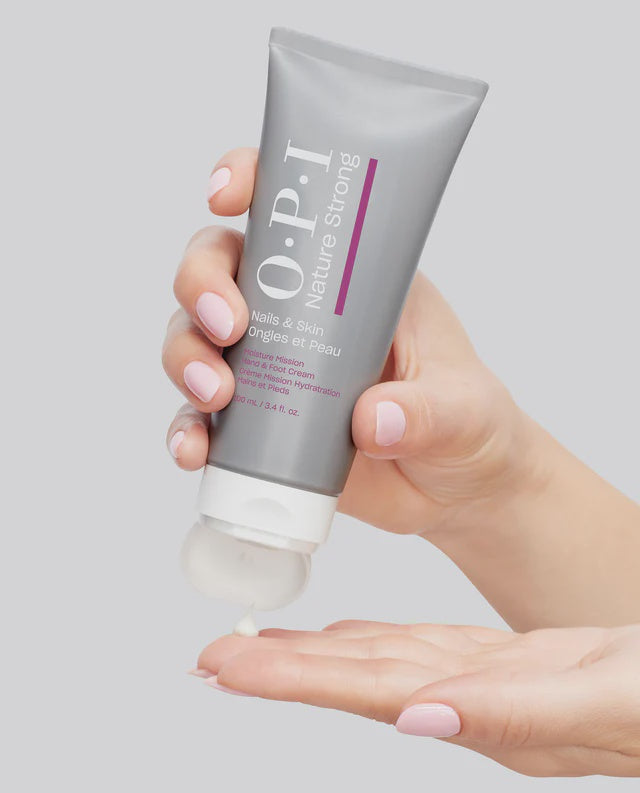 Kem Dưỡng Da Tay &amp; Chân OPI Moisture Misson 100 mL
