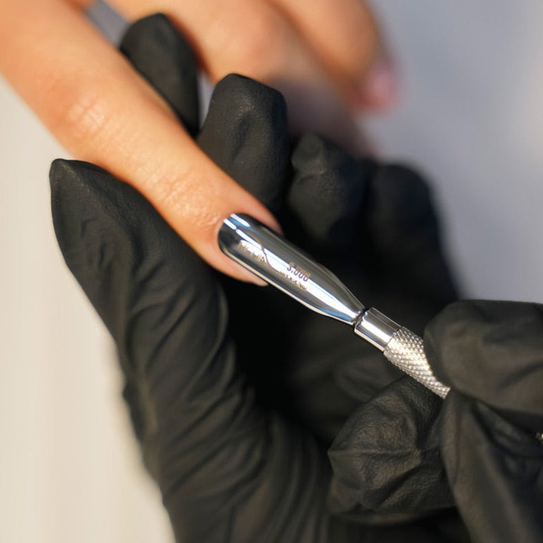 NGHIA S-508 cuticle pusher in use