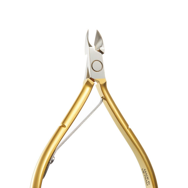 NGHIA D-555 cuticle nipper close-up details