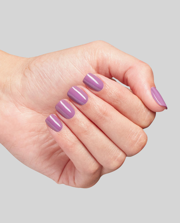 Sơn móng tay OPI - NL S060 Vogue en Violet